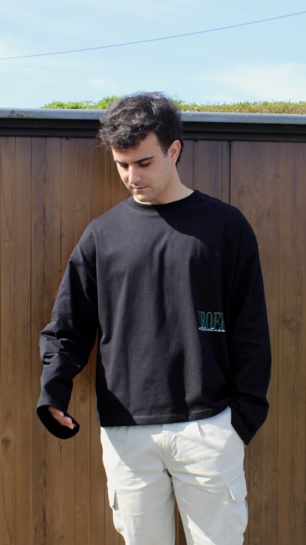 LONGSLEEVE NEGRA